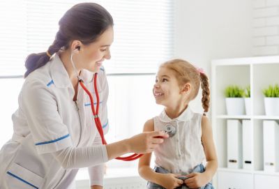 Ինչպե՞ս հաղթահարել երեխայի վախը բժշկից