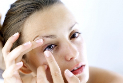CDC предупреждает: неправильный уход за контактными линзами может привести к слепоте